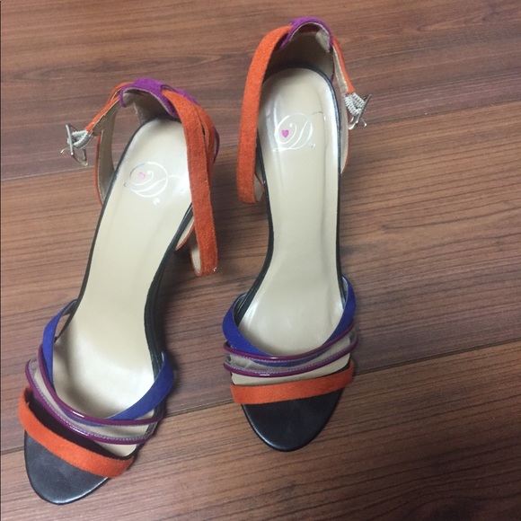 Heart in D colorful medium heel sandals - Picture 4 of 5